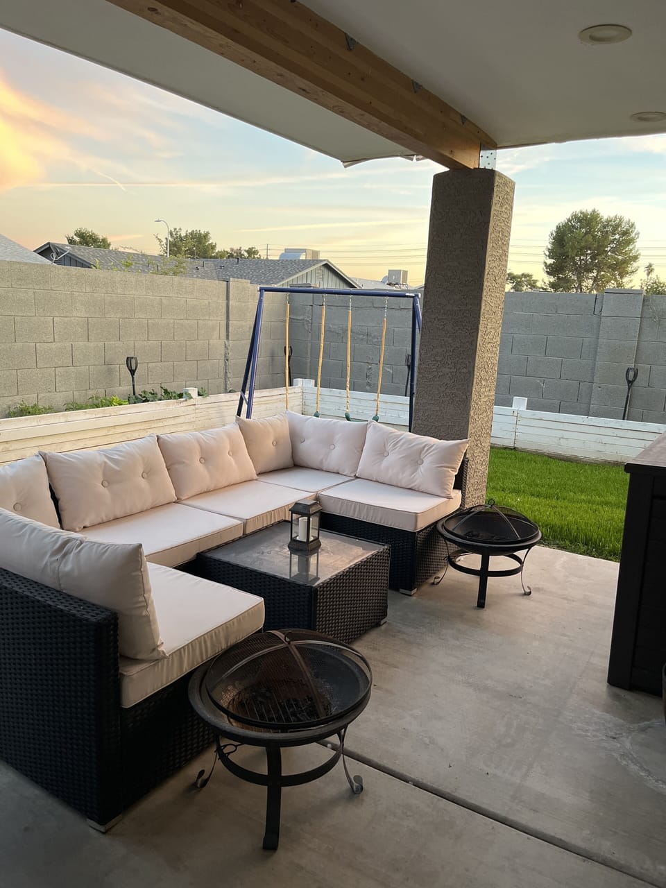 Exterior patio area with projector to watch your favorite shows