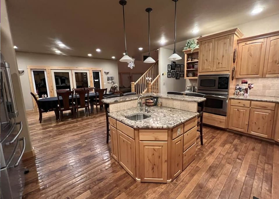 Kitchen island