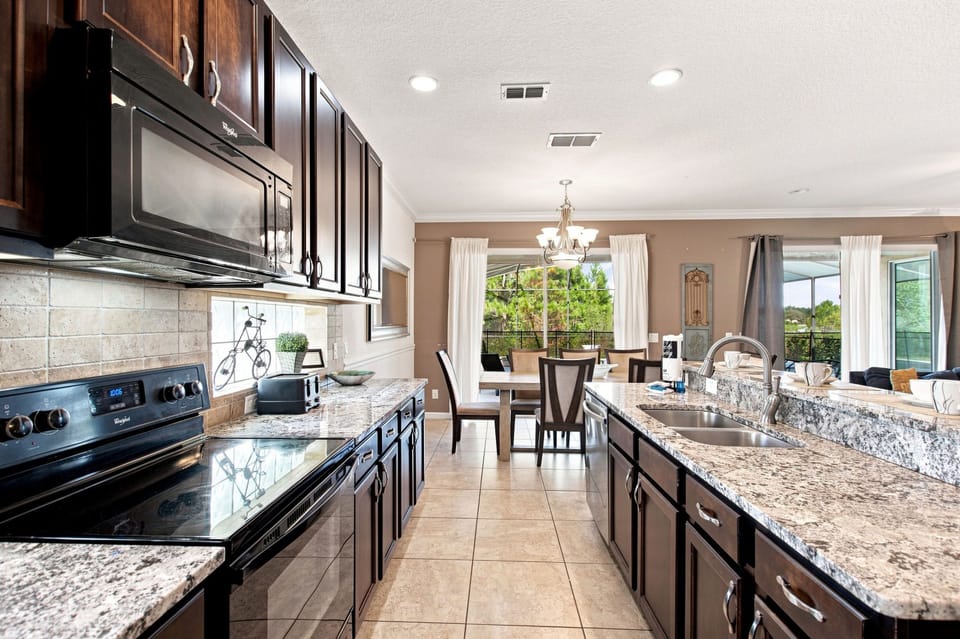 Villa, 6 Bedrooms | Private kitchen | Coffee/tea maker, fridge, oven, toaster