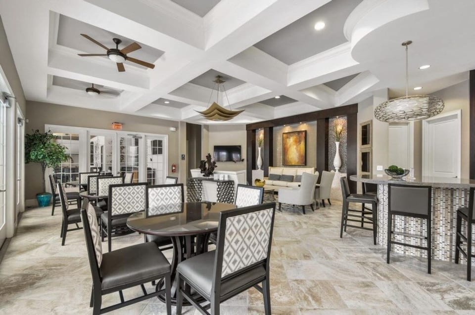 Villa, 6 Bedrooms | Dining