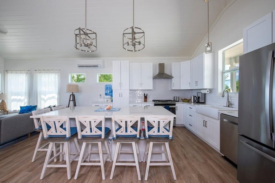 House, 2 Bedrooms | Private kitchen | Coffee/tea maker, fridge, oven, toaster