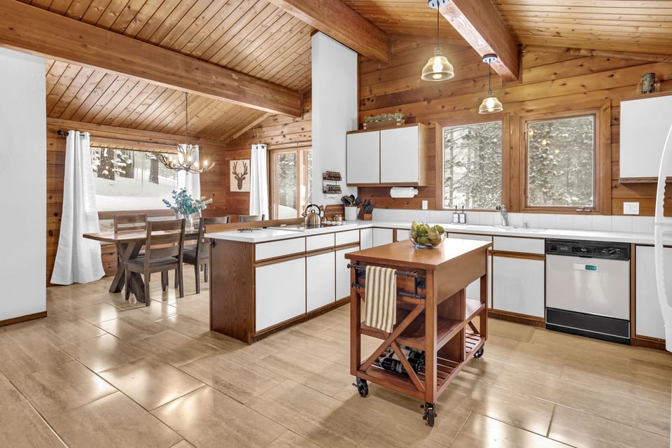 Fully equipped kitchen