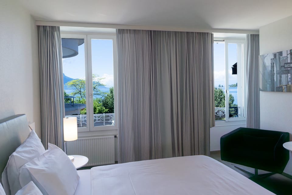 Superior Double Room, Lake View | Iron/ironing board, free WiFi, bed sheets