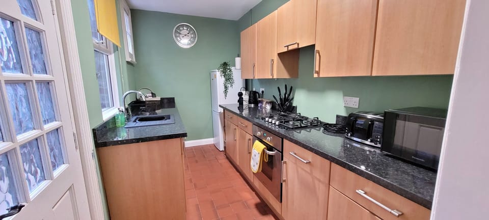 Large Kitchen perfect for cooking away from home