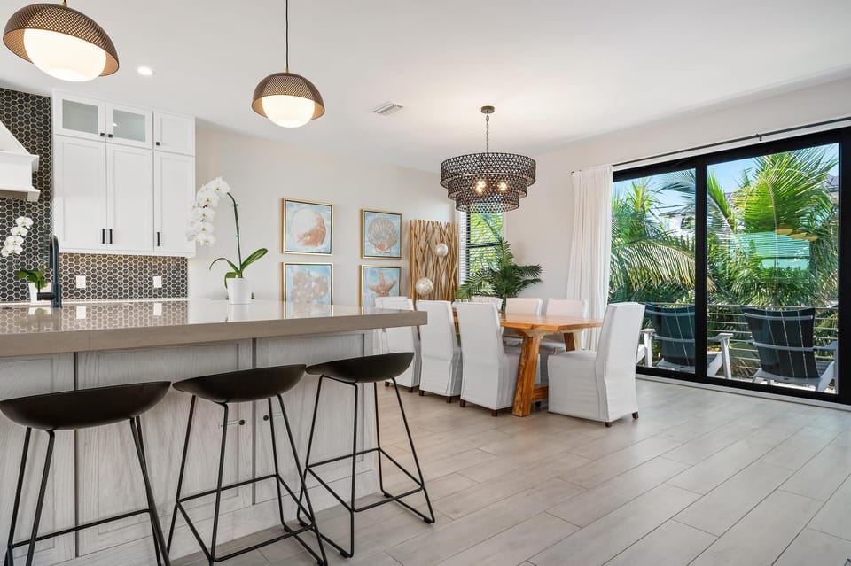 Open concept kitchen and dining area