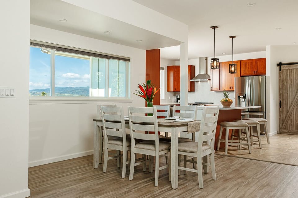 UPSTAIRS DINING ROOM