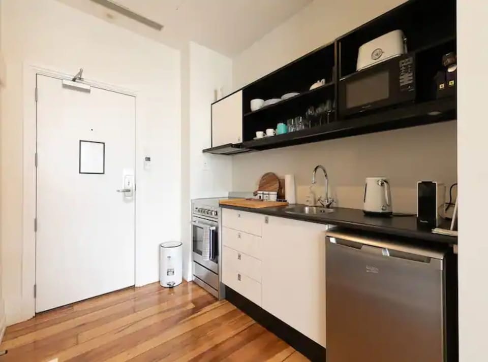 Apartment | Private kitchen | Fridge, microwave, stovetop, electric kettle