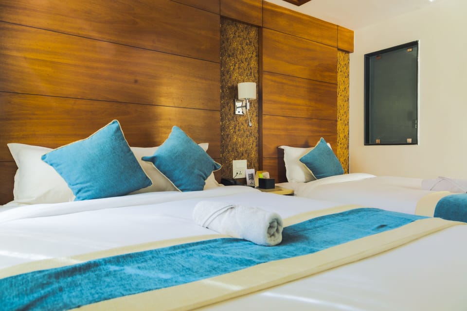 Premium bedding, individually decorated, individually furnished, desk