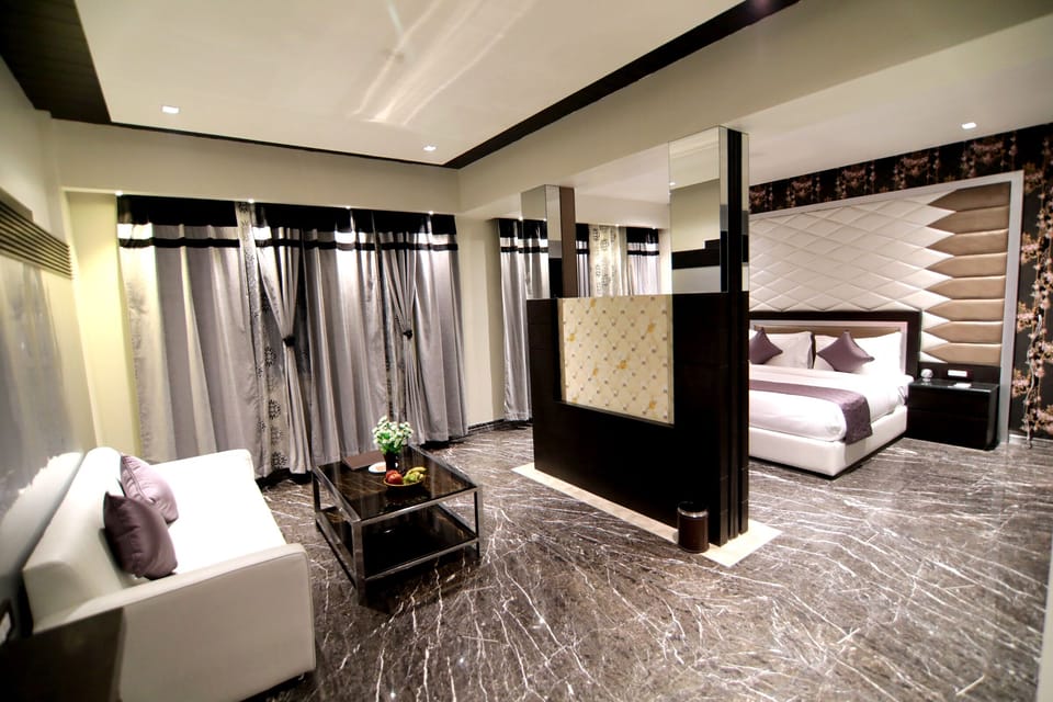 Egyptian cotton sheets, premium bedding, Select Comfort beds, desk