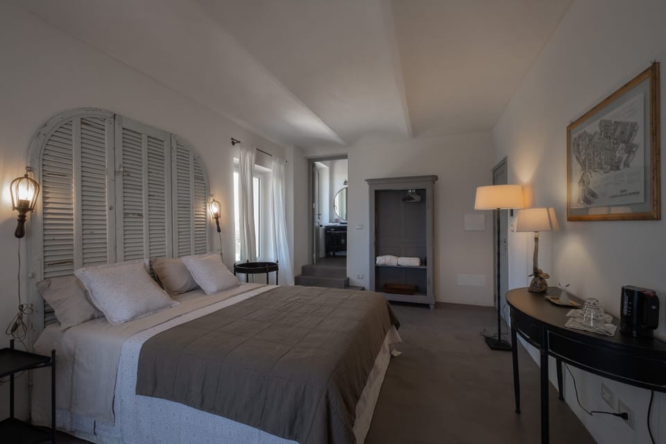Comfort Room | Egyptian cotton sheets, premium bedding, down comforters
