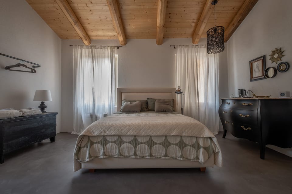 Elite Room | Egyptian cotton sheets, premium bedding, down comforters