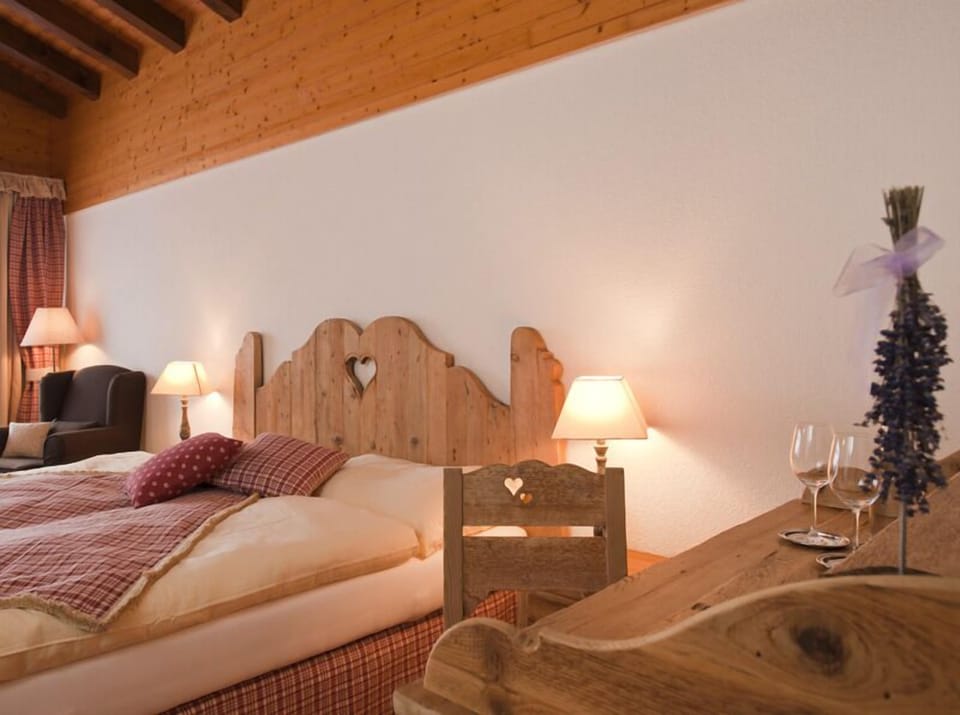 Junior Suite, Balcony (Alpencharme) | Hypo-allergenic bedding, minibar, in-room safe, desk