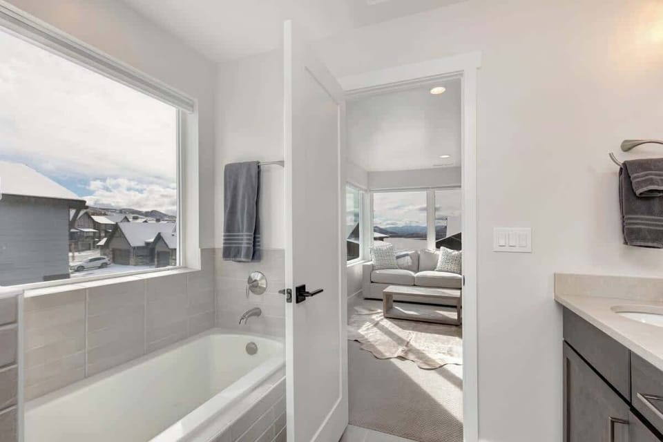 Upper-Level Primary Bathroom