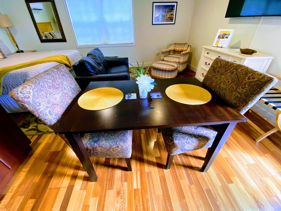 Table for two doubles as a desk for working.