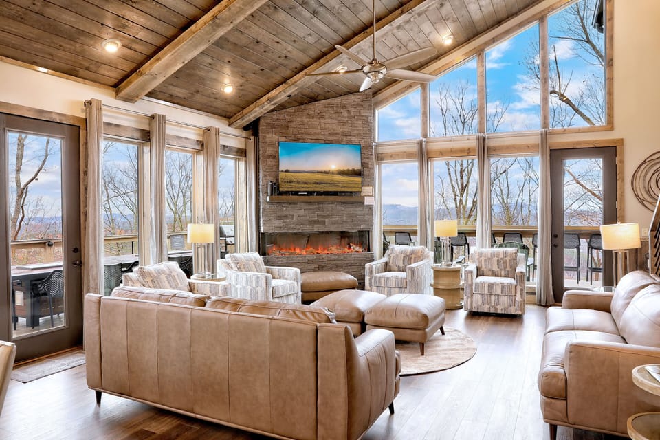 Contemporary cabin with views throughout the whole house!