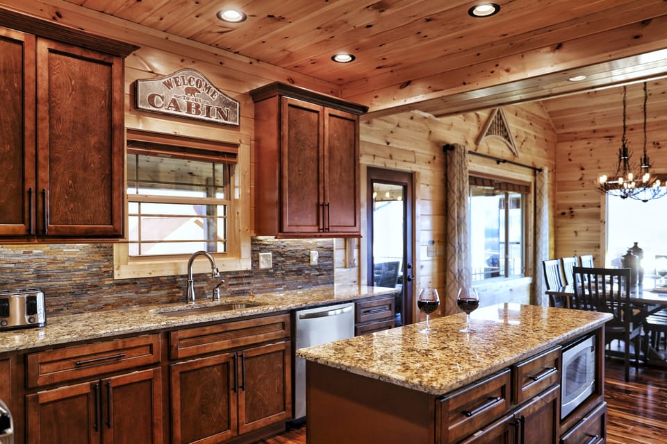 Comes with a fully stocked kitchen!