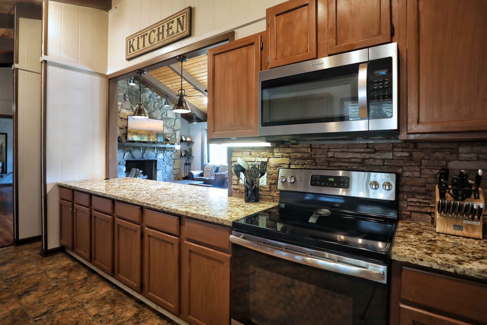 Comes with a fully stocked kitchen