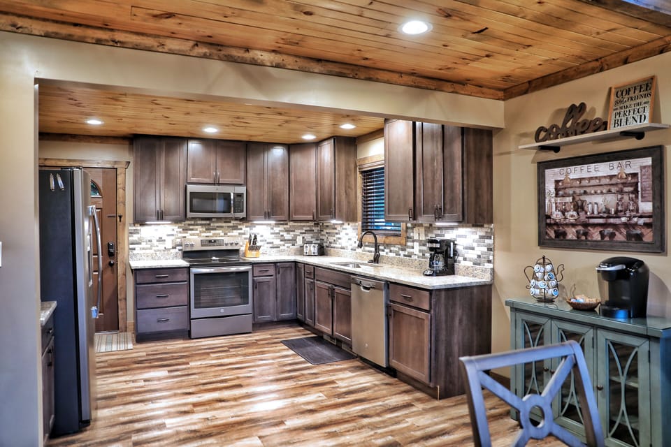 Comes with a fully stocked gourmet kitchen!