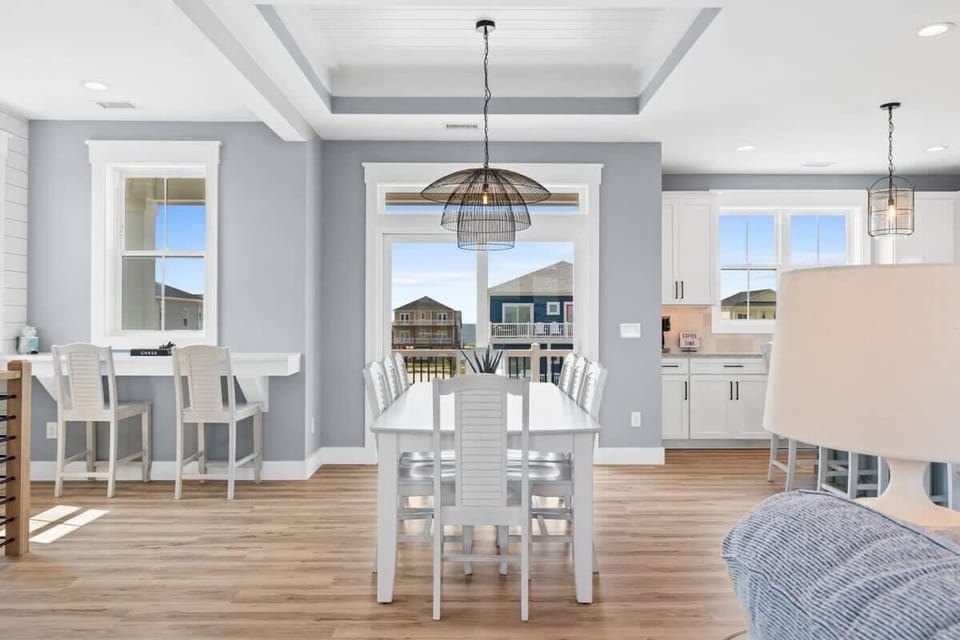 KITCHEN SEATING FOR 14