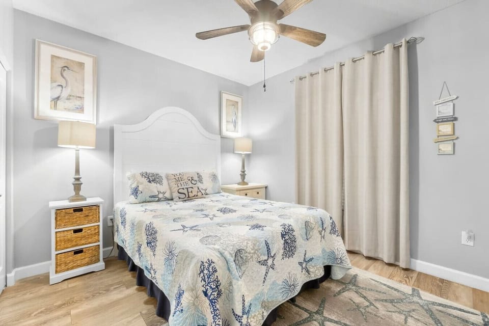 Bedroom 3 with Queen Bed