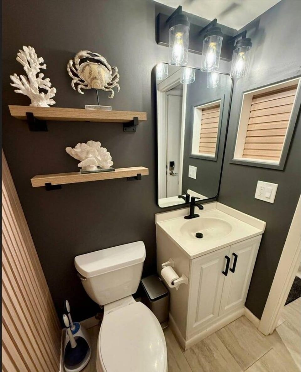 The half bath/powder room just got a facelift!