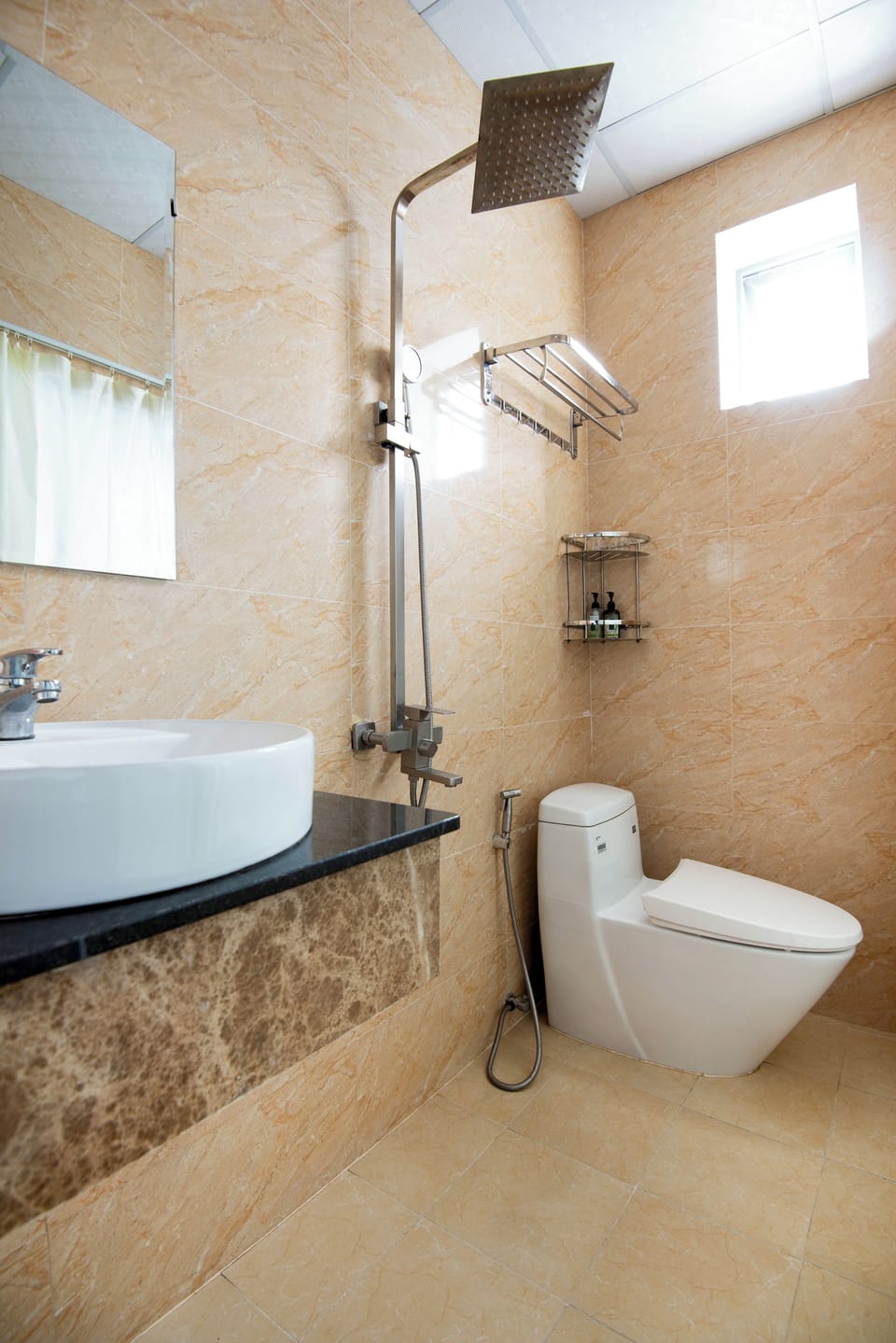 Family Quadruple Room, 1 Bedroom | Bathroom | Slippers