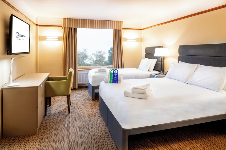 Standard Room (Waterfront Family KingBed + SingleBed) | In-room safe, desk, laptop workspace, soundproofing