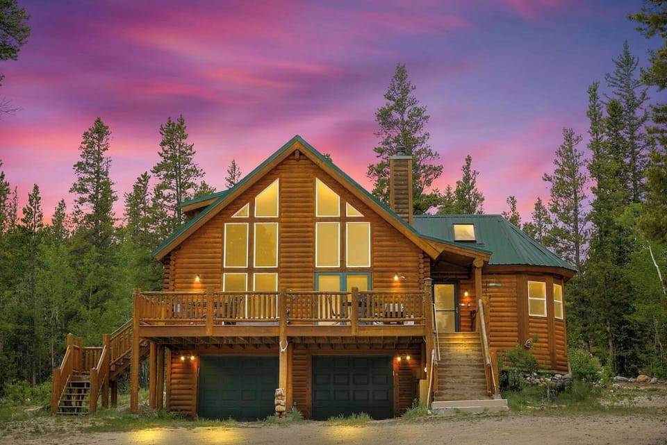 Welcome to our enchanting private hilltop chalet nestled in the heart of Colorado High Country.