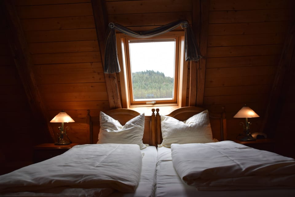 Comfort Suite | Living area | LED TV, printers