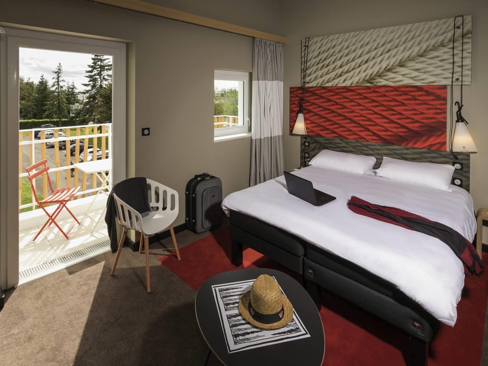 Family Room, 1 Double Bed with Sofa bed, Balcony (Premium) | Premium bedding, pillowtop beds, desk, laptop workspace
