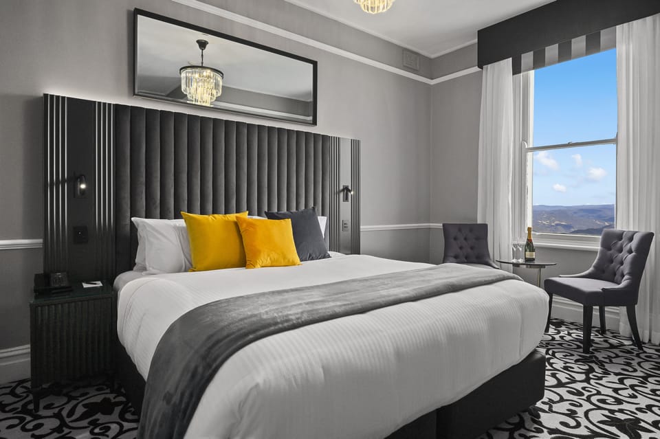 Delmonte Valley View Room | Premium bedding, minibar, desk, iron/ironing board