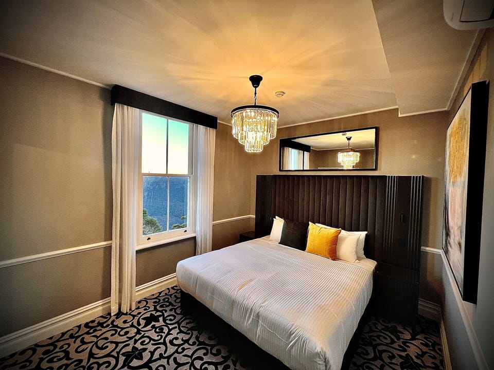 Delmonte Valley View Room | Premium bedding, minibar, desk, iron/ironing board