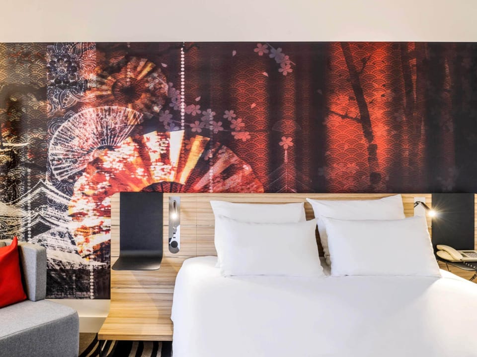 Superior Room, 1 Queen Bed with Sofa bed | Hypo-allergenic bedding, minibar, in-room safe, desk