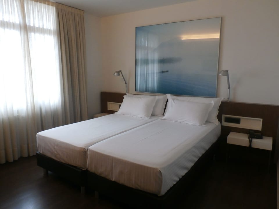 Superior Twin Room | In-room safe, desk, soundproofing, free WiFi