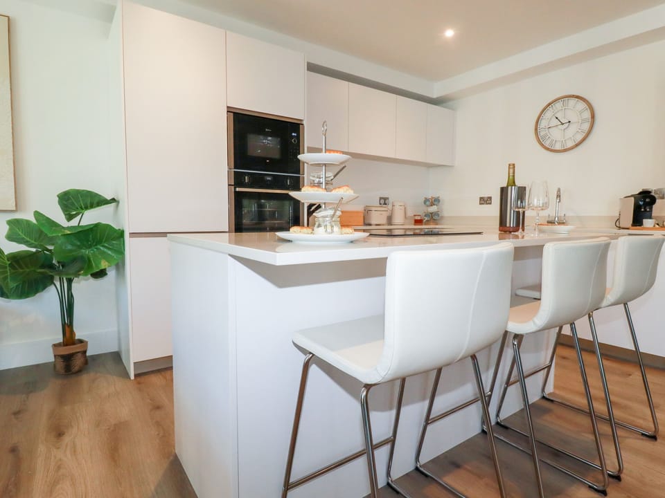 Fridge, dishwasher, electric kettle, toaster