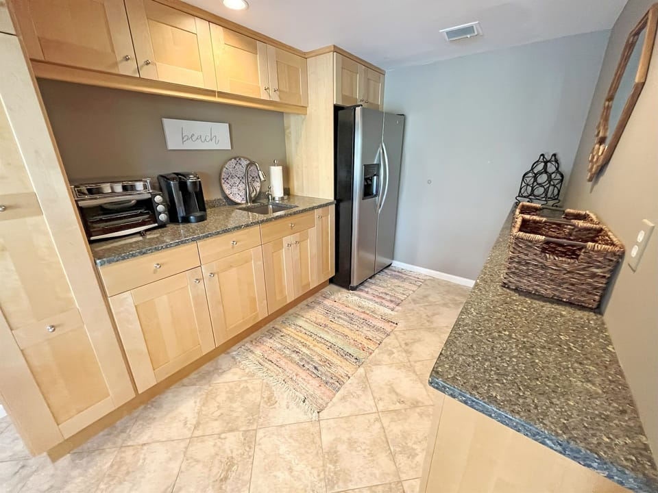 Kitchenette next to pool