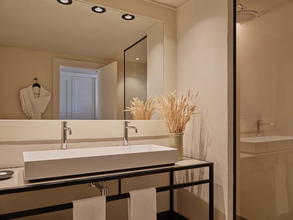 Suite, Terrace, Garden Area (Spa Access included) | Bathroom | Shower, free toiletries, hair dryer, bathrobes