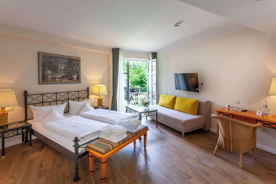 Premium bedding, in-room safe, desk, laptop workspace