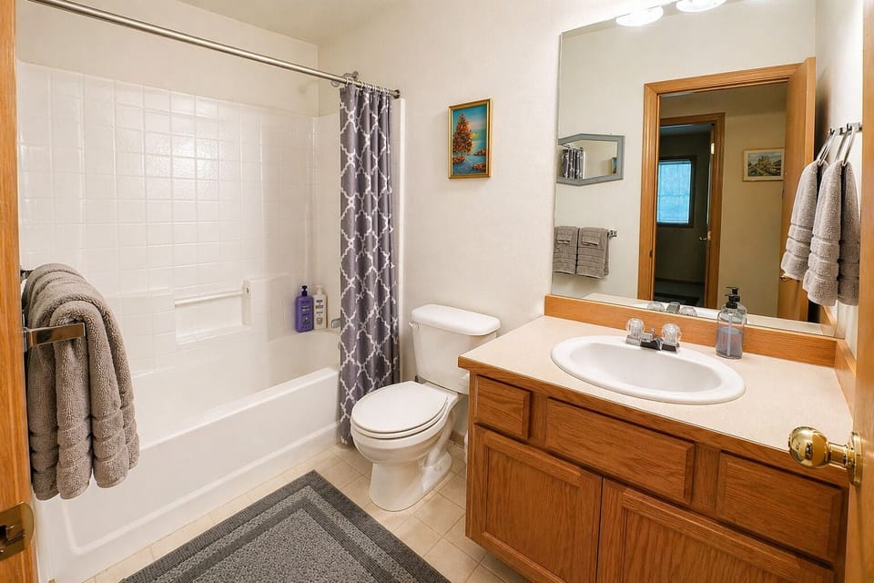 Suite Serenity 3 Bedroom Condo by NW Comfy Cabins by RedAwning Apartment in Leavenworth
