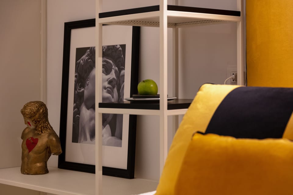 Exclusive Studio Suite | Pillowtop beds, minibar, in-room safe, individually furnished
