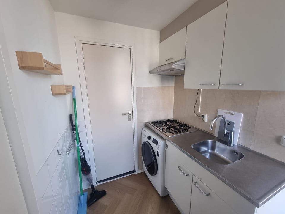 Apartment, 1 Double Bed with Sofa bed, City View | Private kitchen | Stovetop, coffee/tea maker, cookware/dishes/utensils, freezer