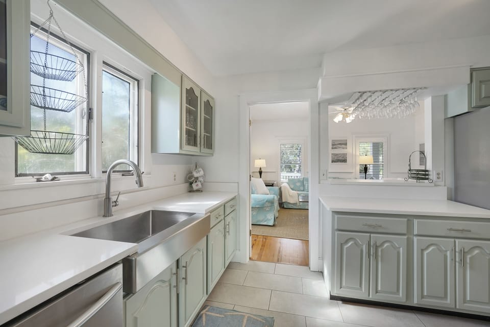 AIRY KITCHEN FACING LIVING AND BREAKFAST BAR