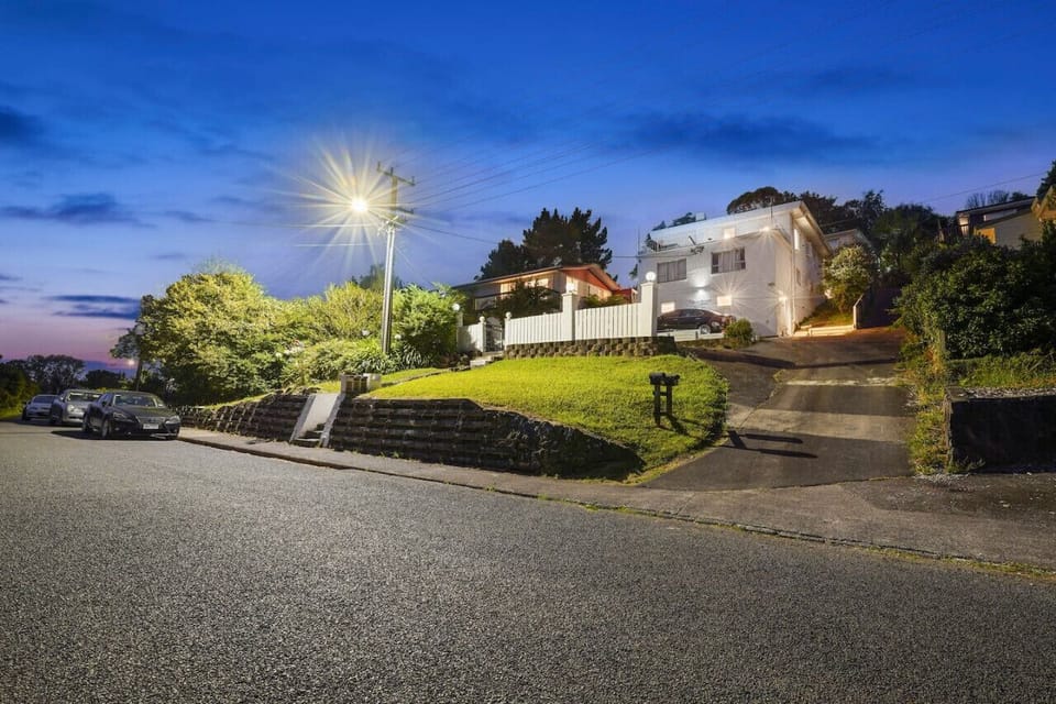 Street view of the home.