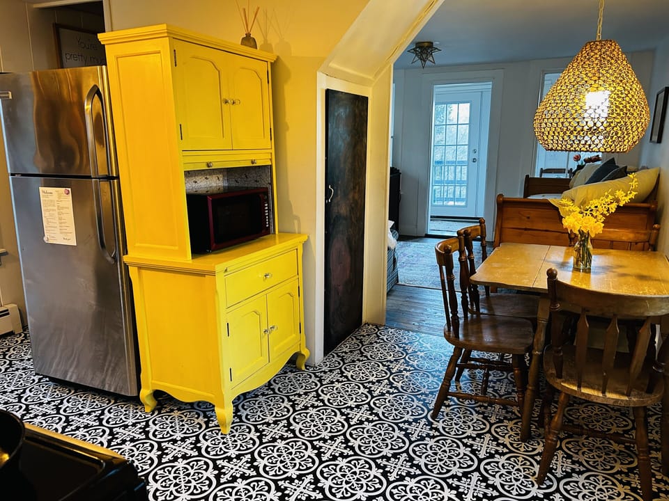 Eat in kitchen. 