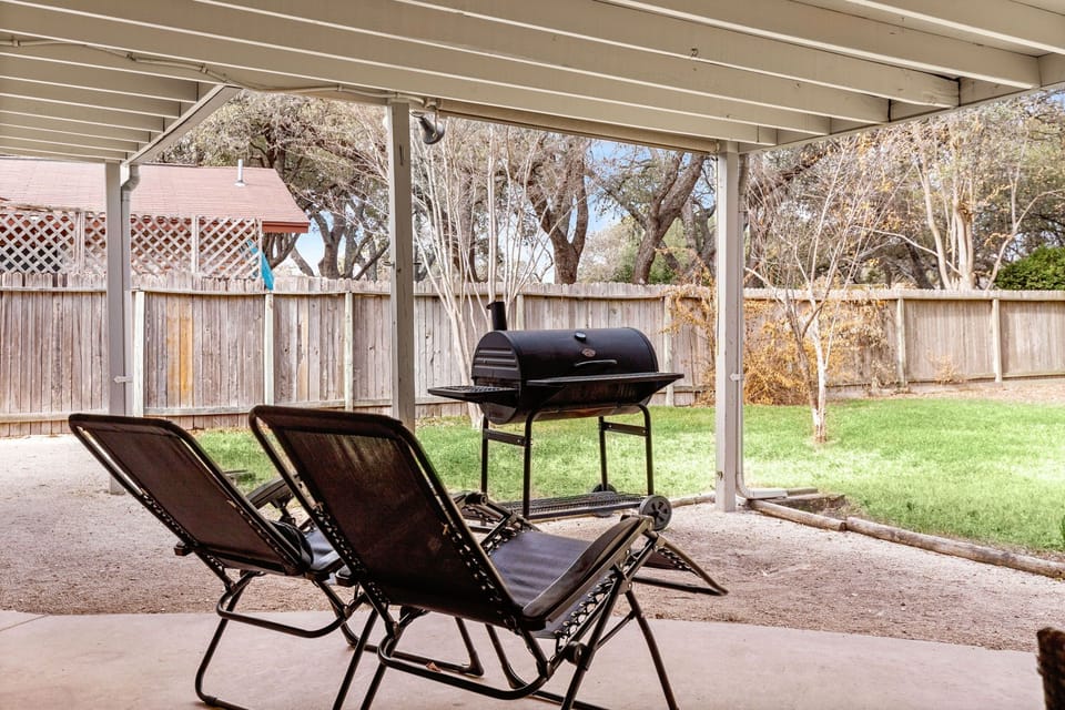 Griller with lounge area