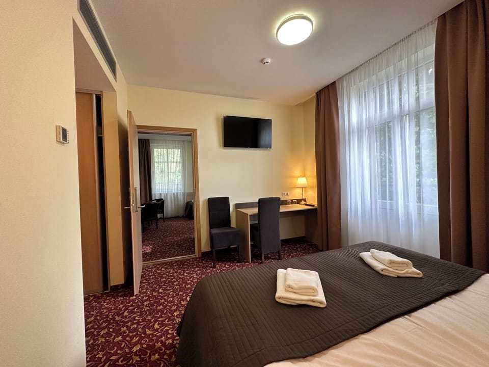 Comfort Quadruple Room | Desk, iron/ironing board, free WiFi