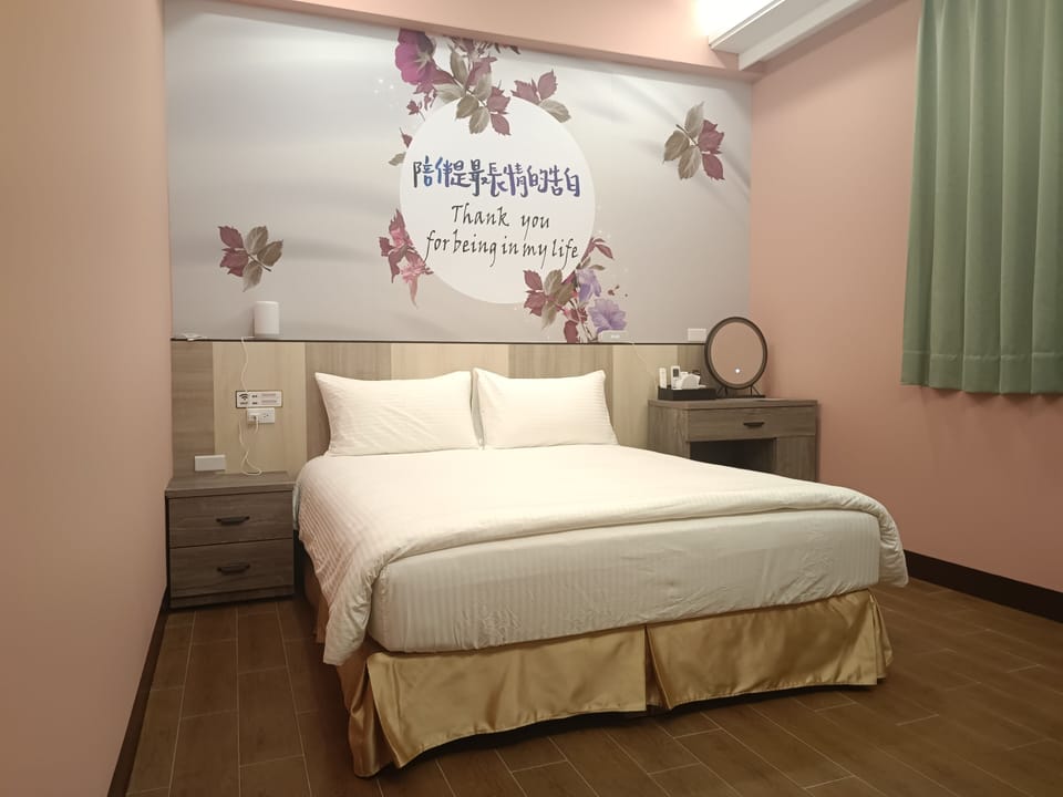 Standard Double Room | Blackout drapes, iron/ironing board, free WiFi