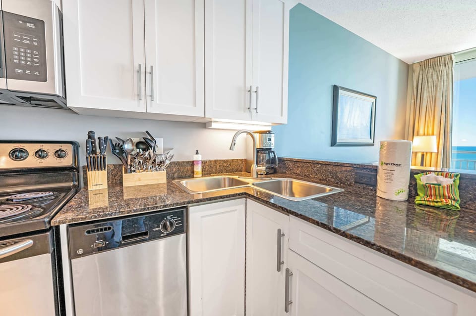Large Kitchen Area
