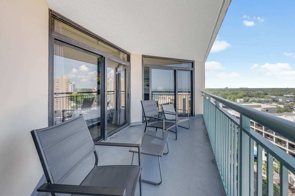 Balcony Views You’ll Love 🌅
