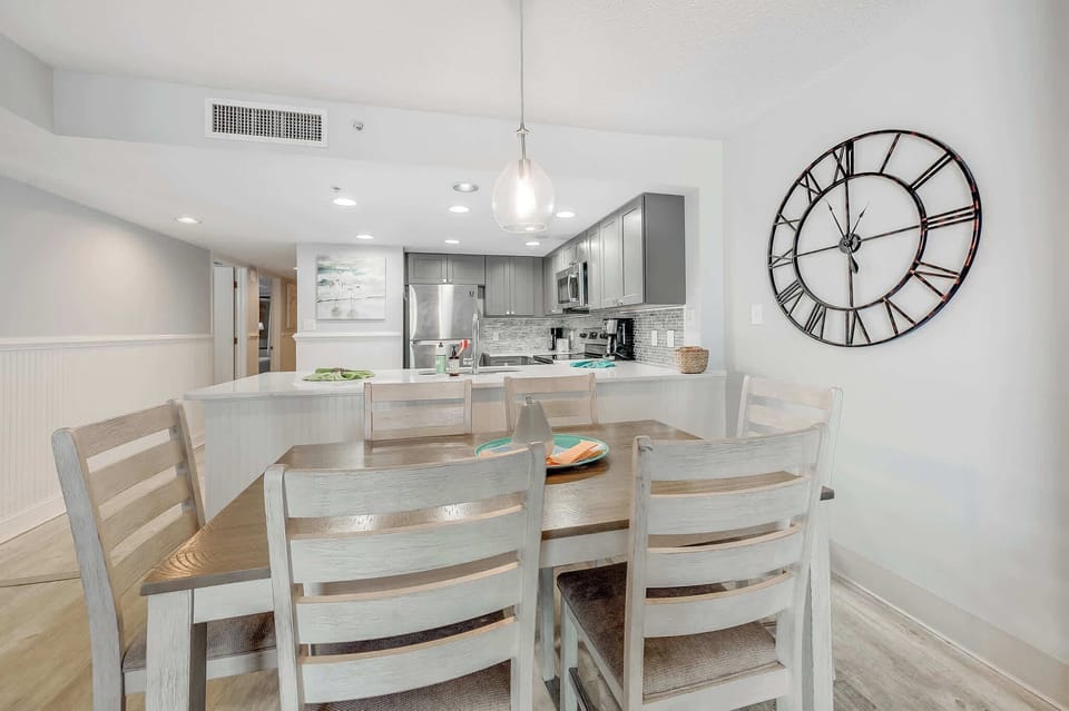 Dining Area for Family Meals 🍽️
